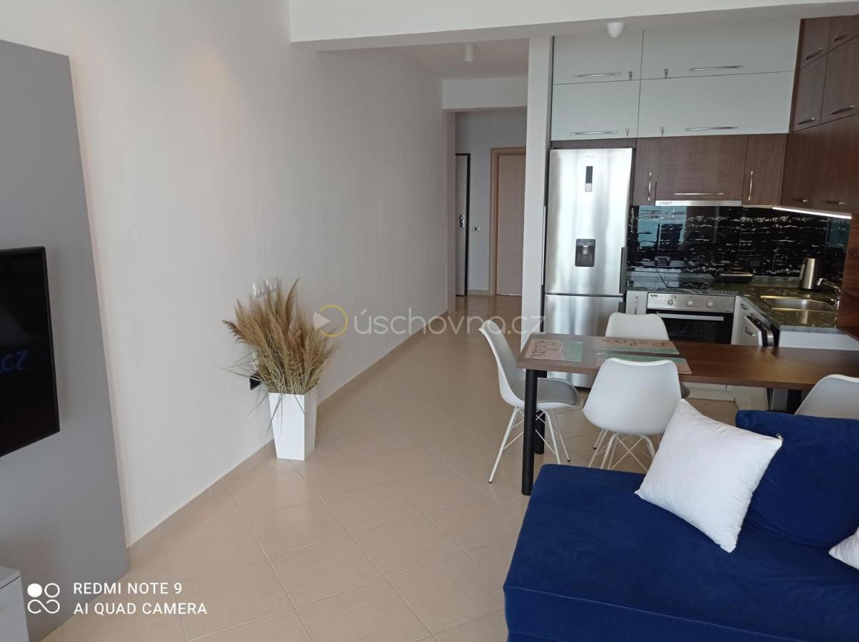 Apartment Cinco 33 Kufrujeme.Cz Dıraç Dış mekan fotoğraf
